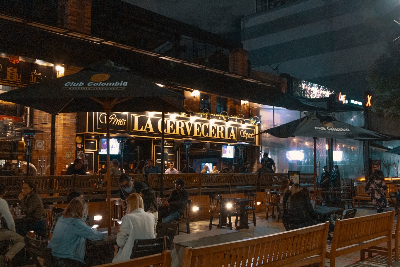 Usaquén y Zona Rosa - Vida nocturna y compras
